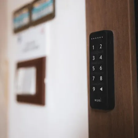 Itiseasy 1 E 2 Private *