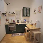 Itiseasy 1 E 2 Private Apartment